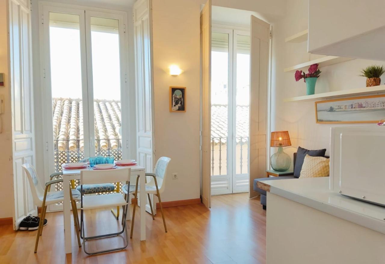 Homeyseville- Lovely Apartment In Seville City Center, Parking Optional Eksteriør billede